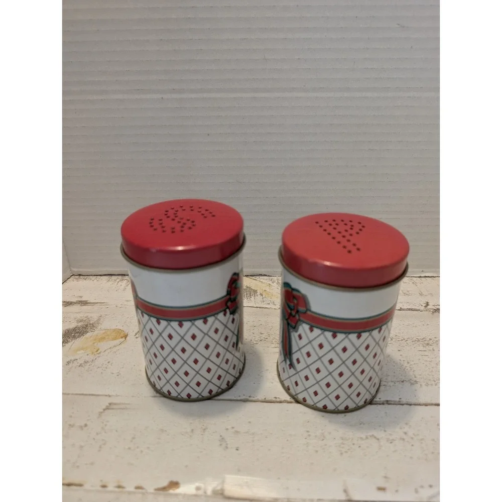 Vintage Tin Christmas Bow Salt & Pepper Shakers